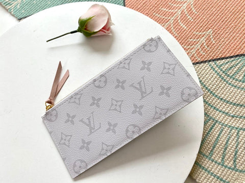 pochette white hadbag