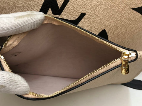 Handbag Size:32×29×17cm