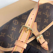 mon hadnbag size27x8.5x17cm