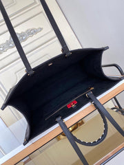 retro flowet black handbag