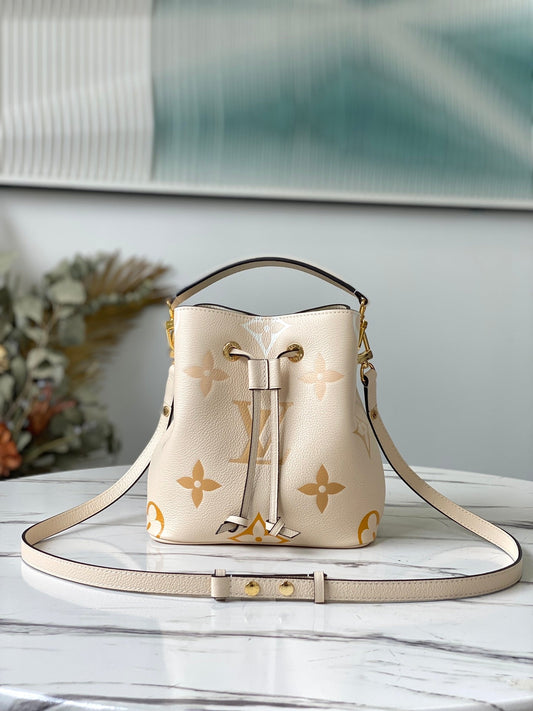 handbag giant 20*20*13cm