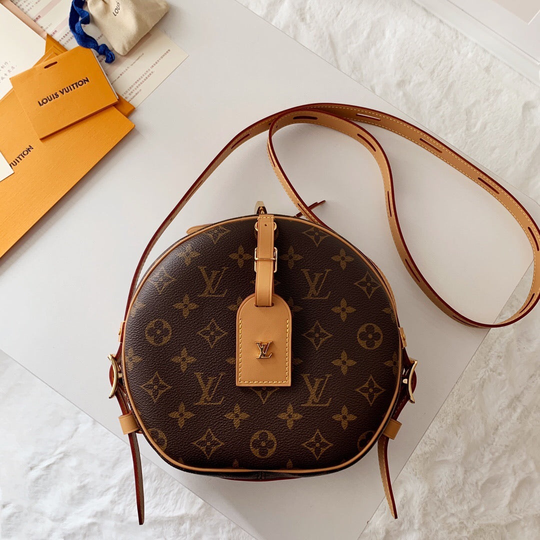 pouch bag