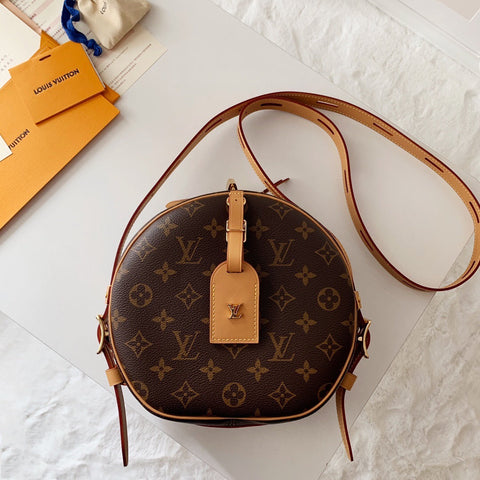 pouch bag