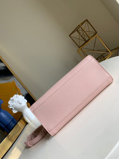 new pink handbag