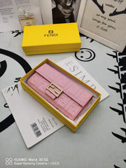 F e n d I wallet 2022