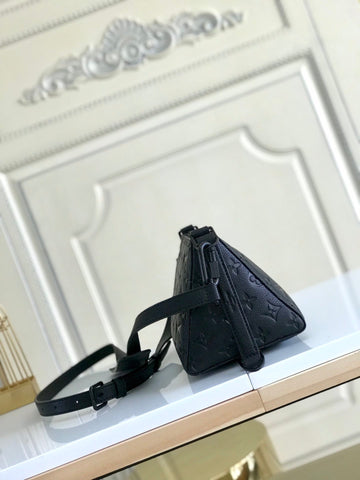 Monogram Empreinte black