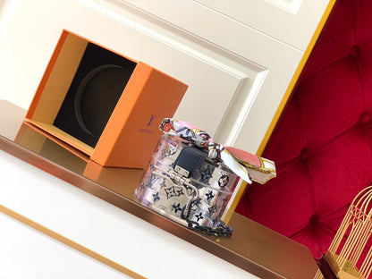 Transparent jewelry box