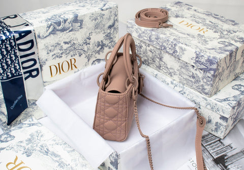 D i o r lady matte 17,20,24cm