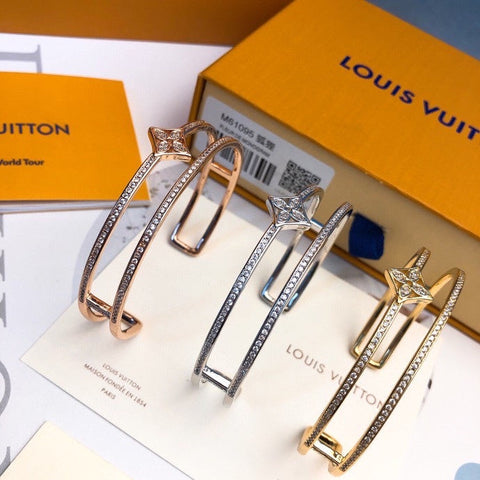 L  fashion bracelet