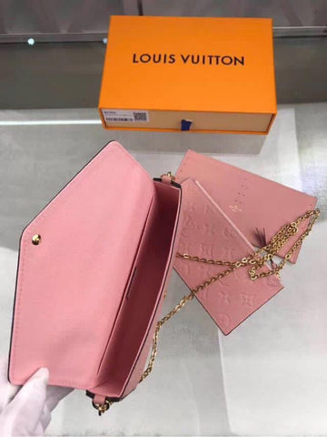 pochette in pink