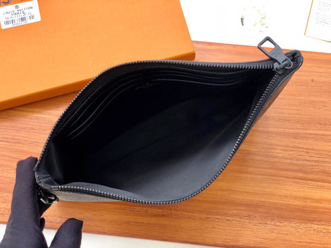 pouch 28X19X1cm
