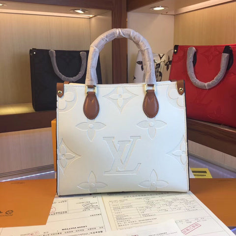 White onthego handbag