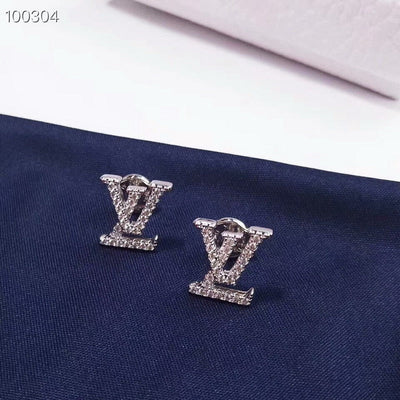 Fashion classic earrings
