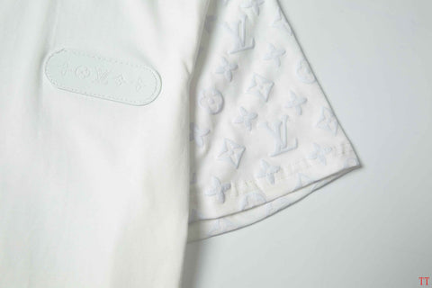L v T-shirt