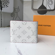 white wallet 11.5 x 9 x 1.5