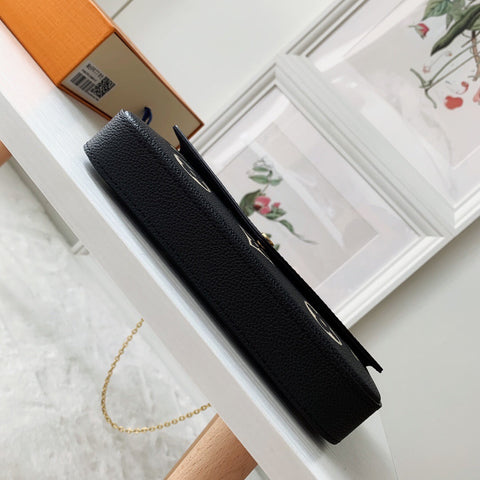 pochette black