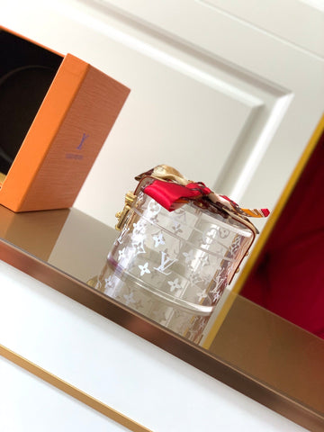 Transparent jewelry box