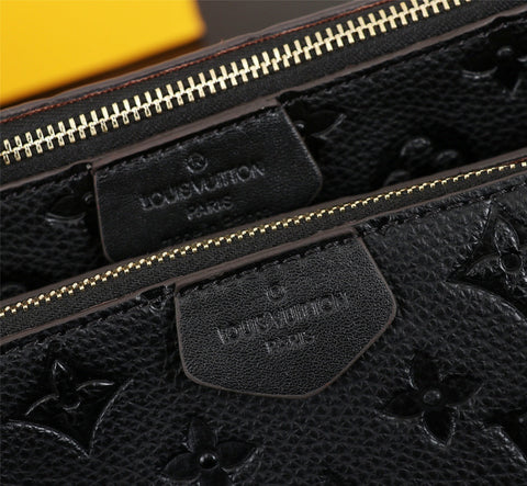 pochette black new