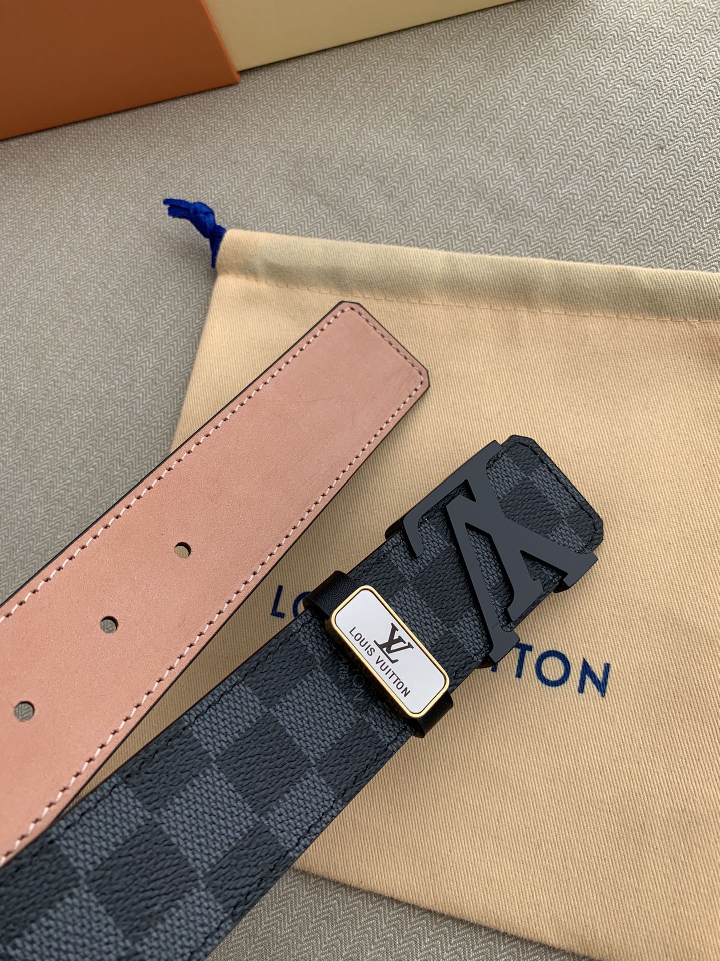 L v belt