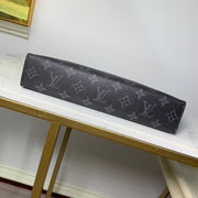 black hand bag bussiness style