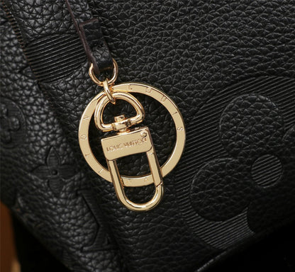 L v tote  42*32*16CM 95