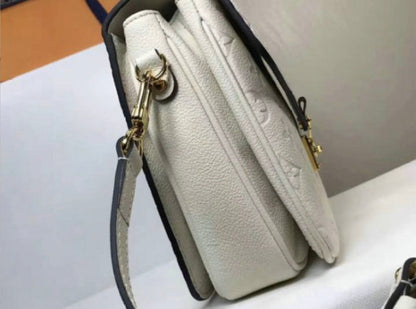 handbag pochette white