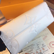 White onthego handbag