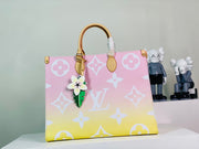 light color handbag 41.0 x 34.0 x 19.0 cm