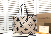 Handbag Size:32×29×17cm