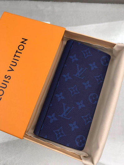 blue wallet