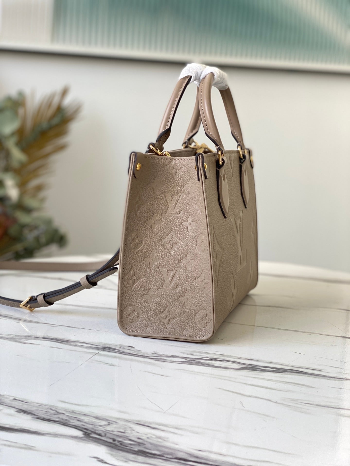 Bicolor cream handbagf