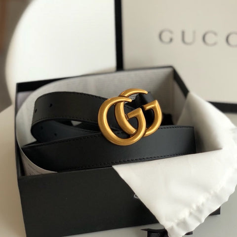 G u c c I belt