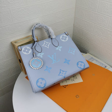 white handbag Size 35*27*14cm