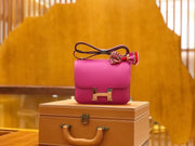 H hot pink