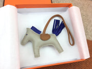 H horse key ring