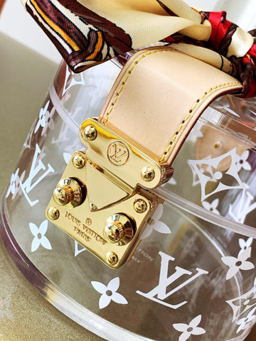 Transparent jewelry box