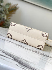Bicolor handbag