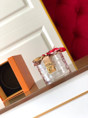 Transparent jewelry box
