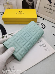 F e n d I wallet 2022