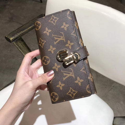 wallet buckle