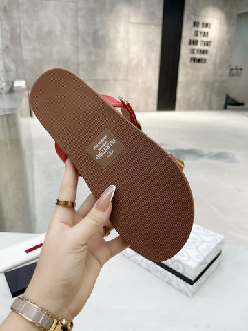 V a l e n t I n o slides