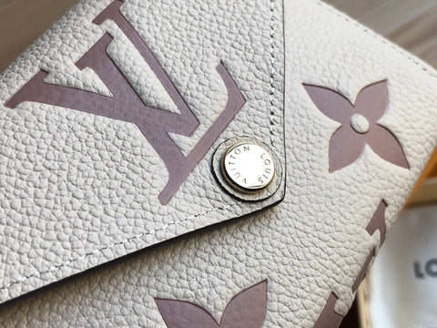 Fold white wallet