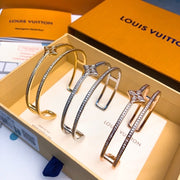 L  fashion bracelet
