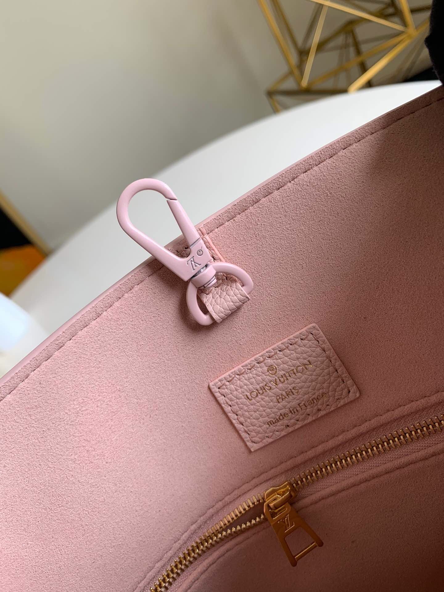 new pink handbag