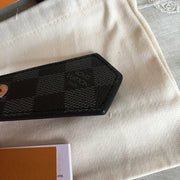 L v keyring