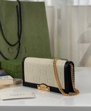 G u c c i white new W19 H10 D4cm