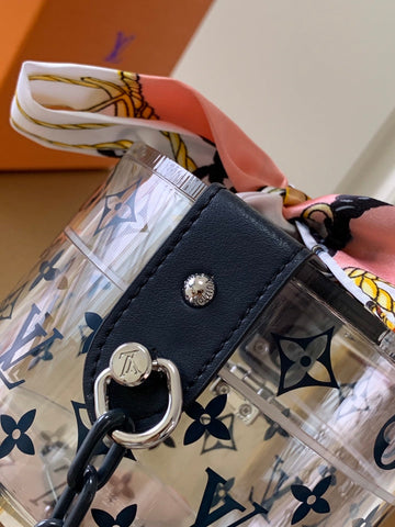 Transparent jewelry box