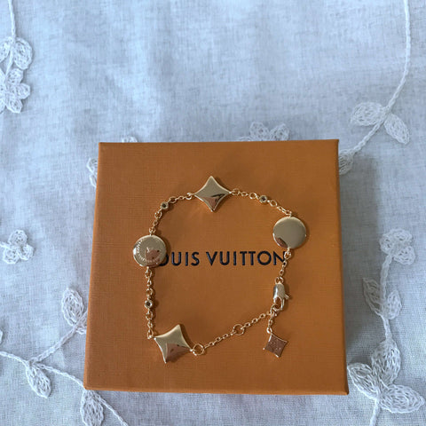 L v bracelet