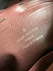 high-capacity pouch handbag