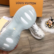 L V - S T A R R - S N E A K E R S